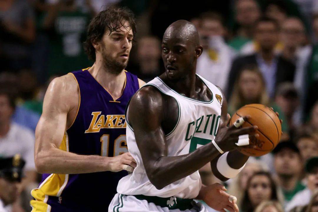 面在过去并 面在过去并